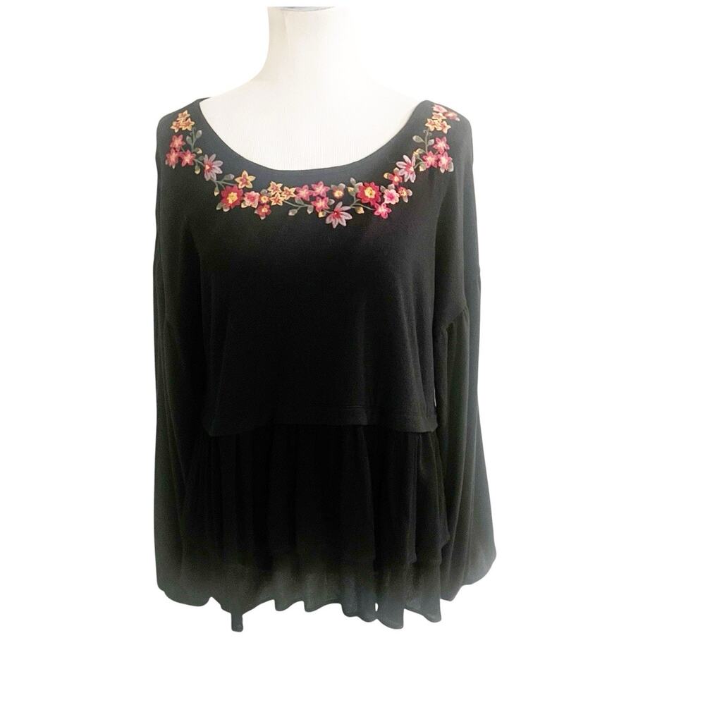 Savannah Jane Long Sleeve Embroidered Tunic Size Medium Black Soft Tiered Boho
